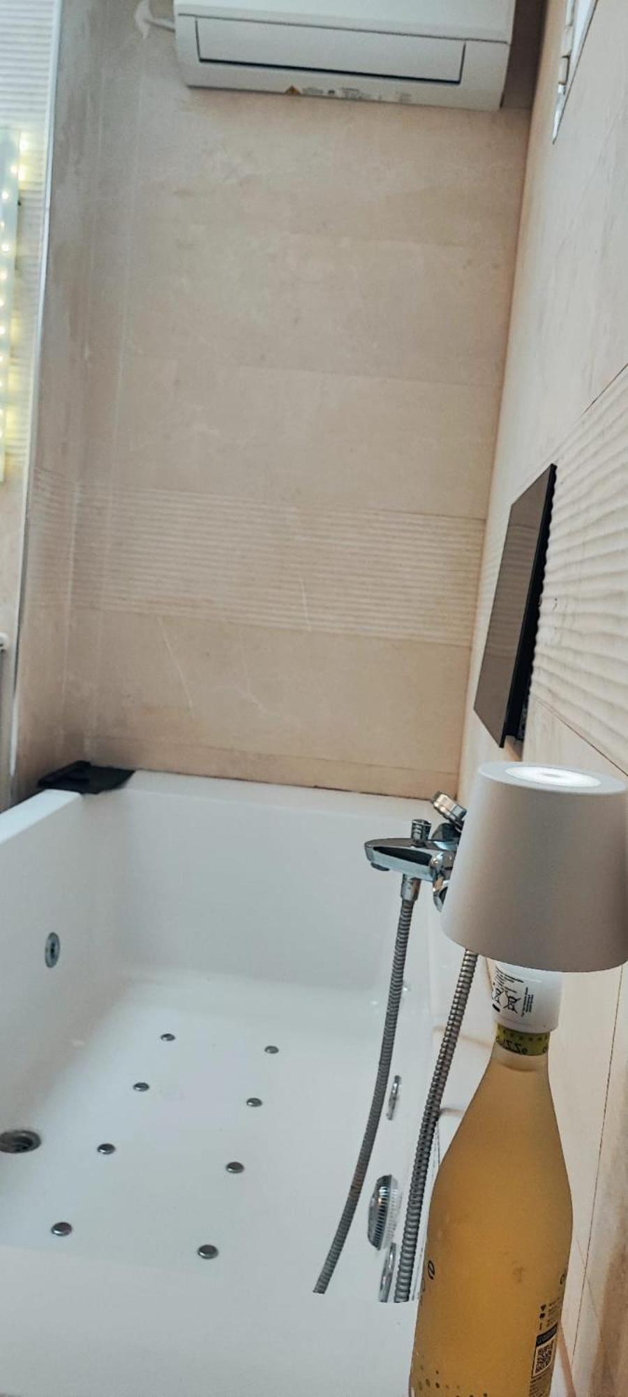 Apartamento Malaga Jacuzy Exterior foto